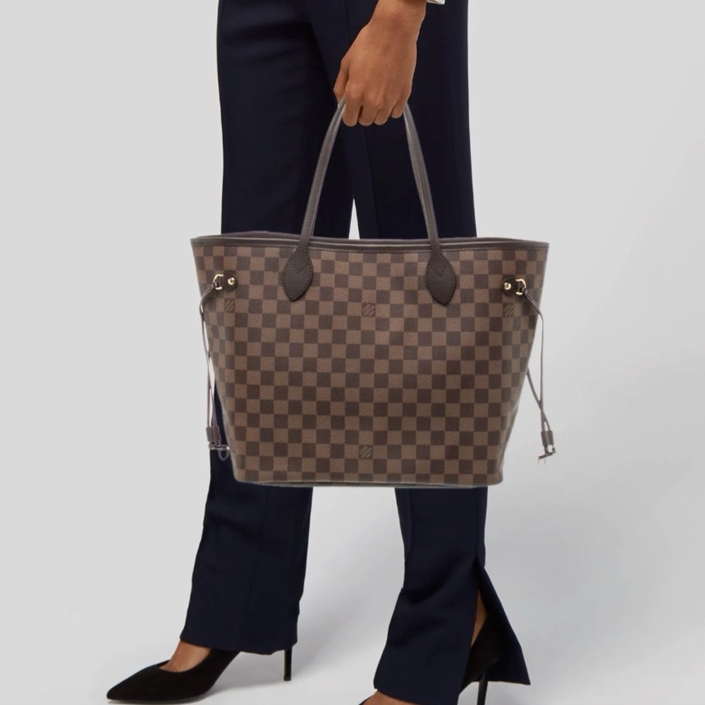 Louis Vuitton Neverfull MM in DE pink interior - Picture 3 of 7